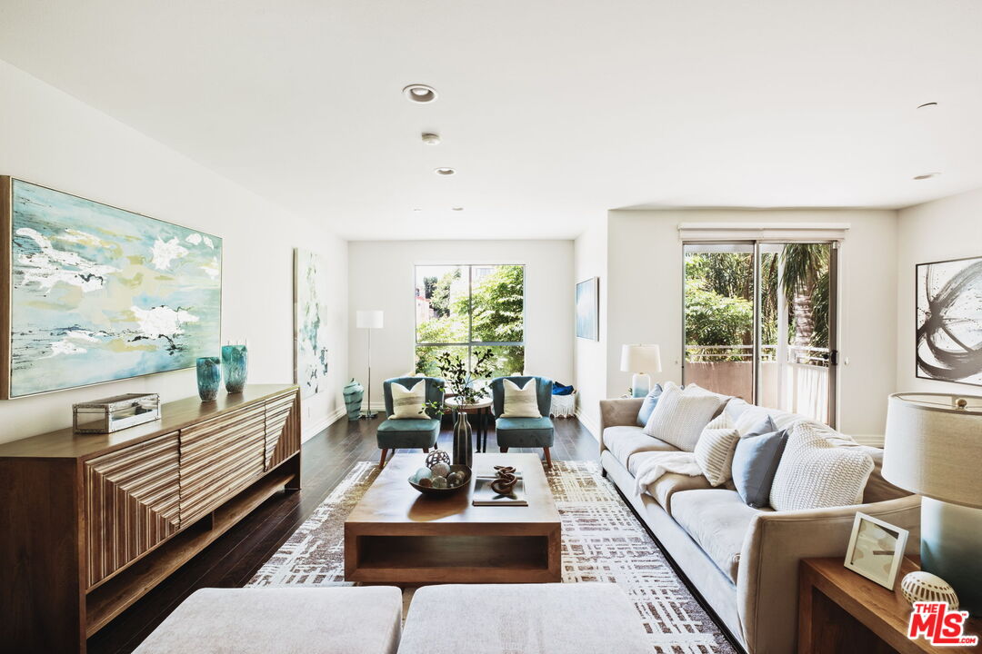 1430 S Beverly Glen Blvd Unit: 203