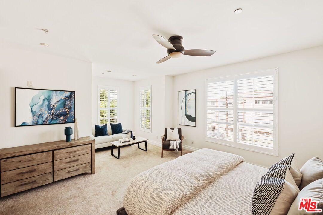 1430 S Beverly Glen Blvd Unit: 203