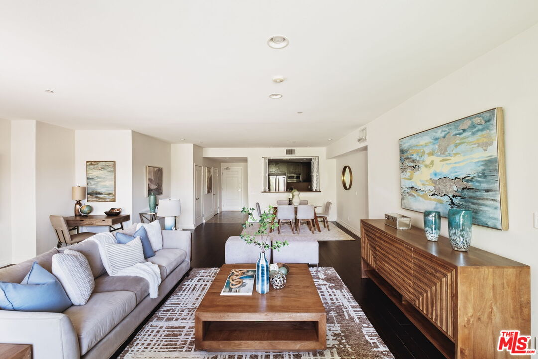 1430 S Beverly Glen Blvd Unit: 203