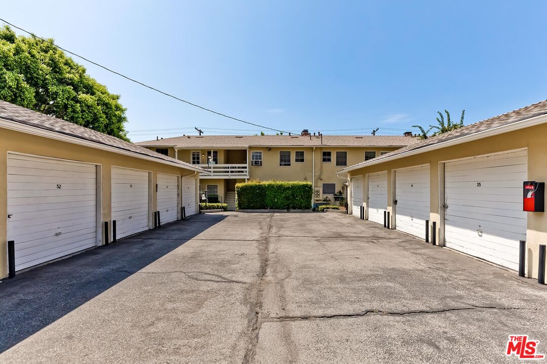 529 E Maple St Unit: 3