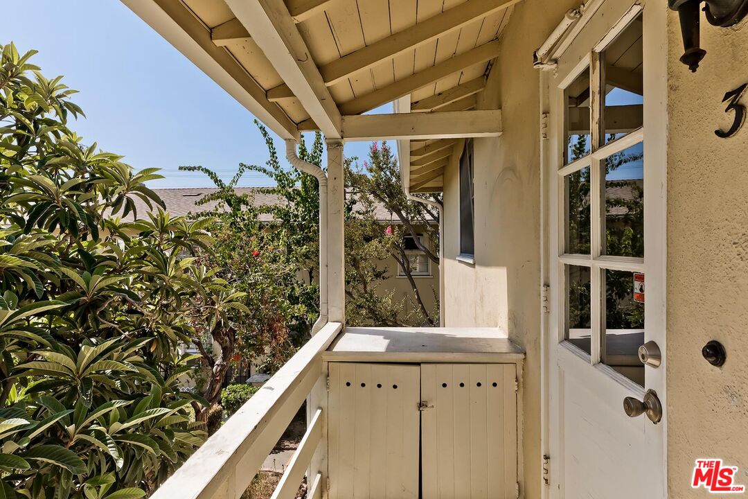 529 E Maple St Unit: 3