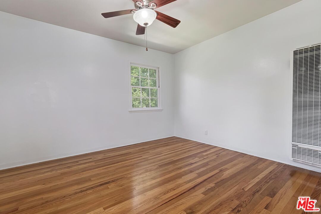 529 E Maple St Unit: 3