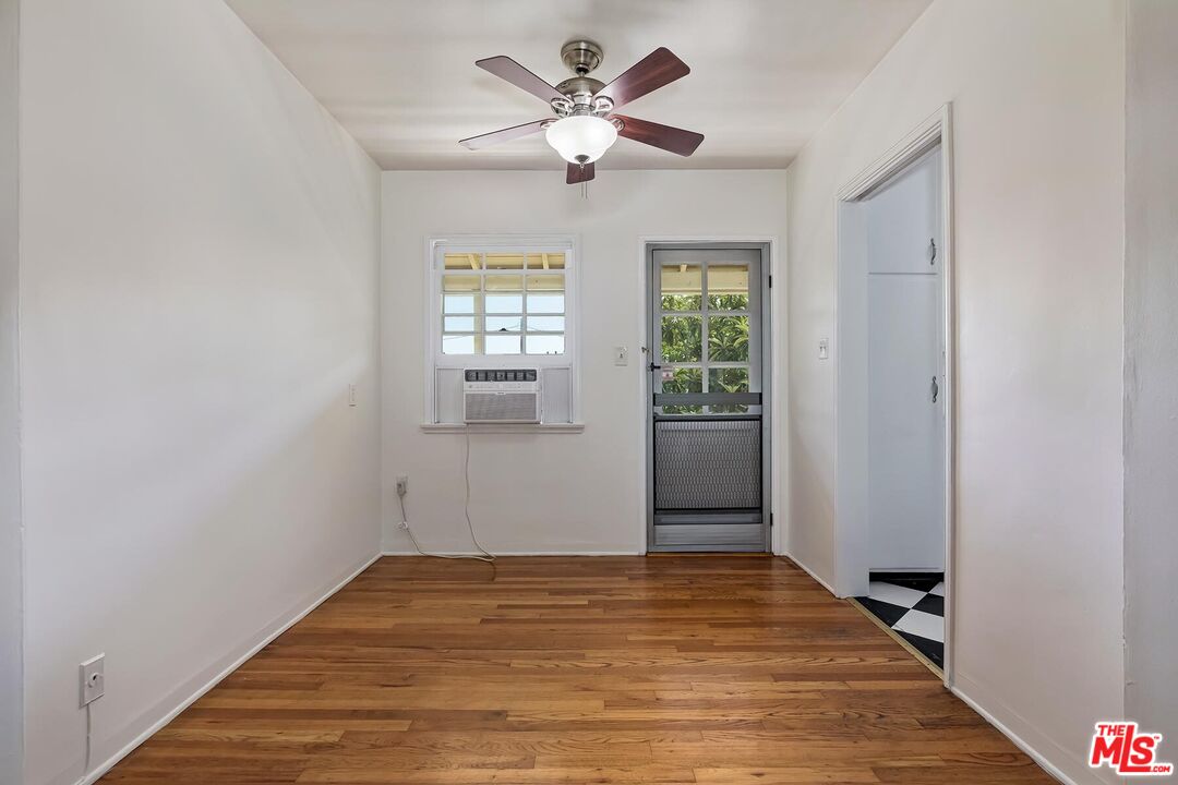 529 E Maple St Unit: 3