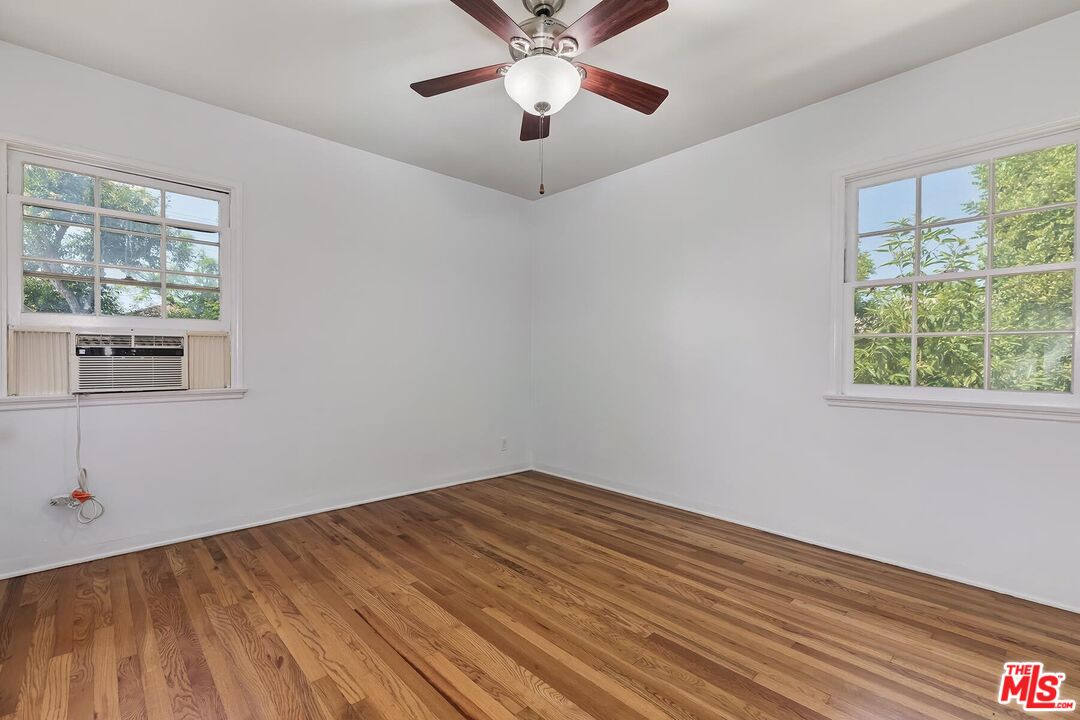 529 E Maple St Unit: 3