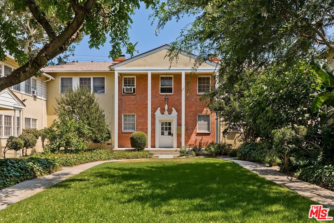 529 E Maple St Unit: 3