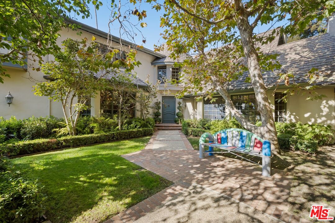 188 N Carmelina Ave
