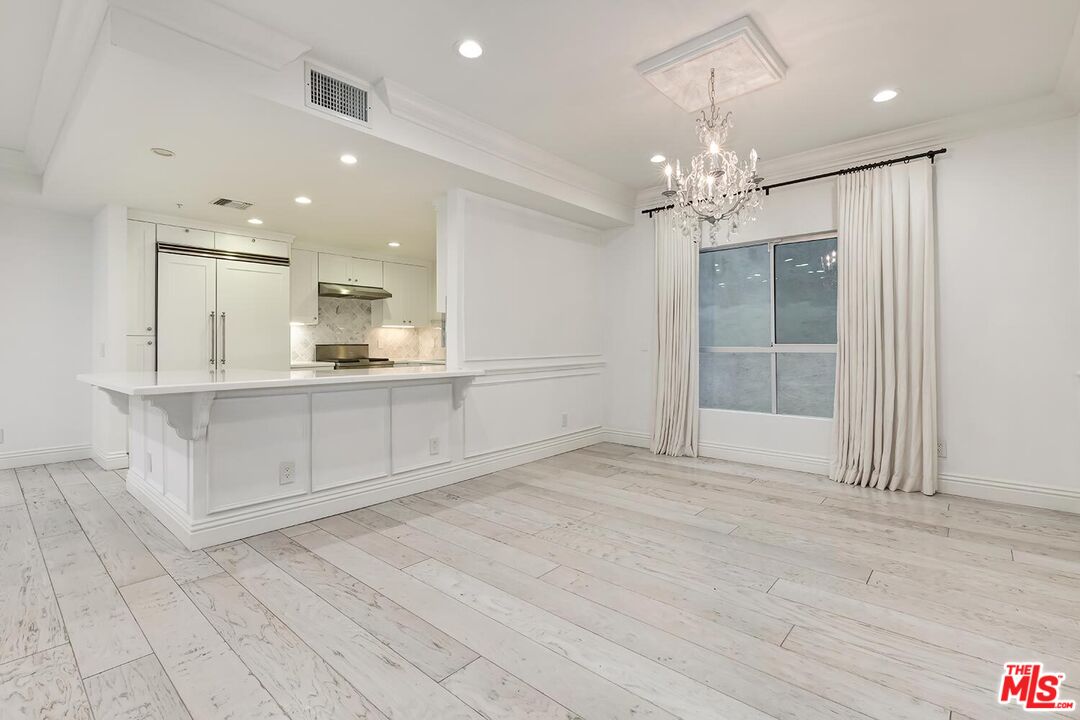 1430 S Beverly Glen Blvd Unit: 102
