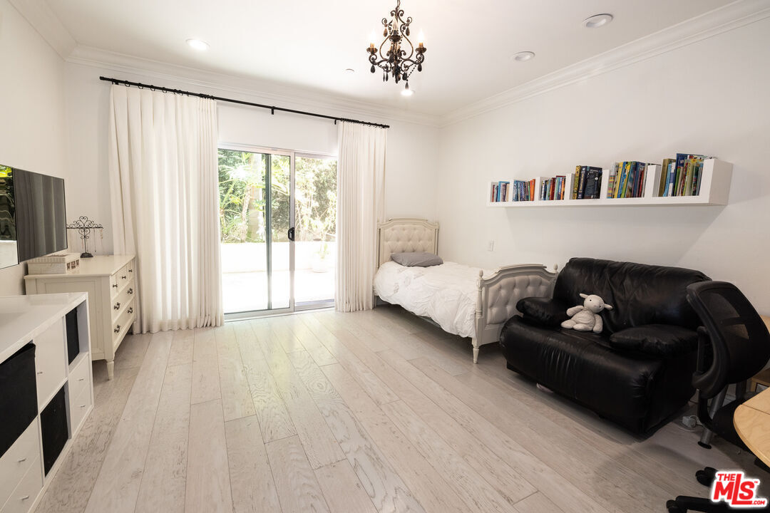 1430 S Beverly Glen Blvd Unit: 102