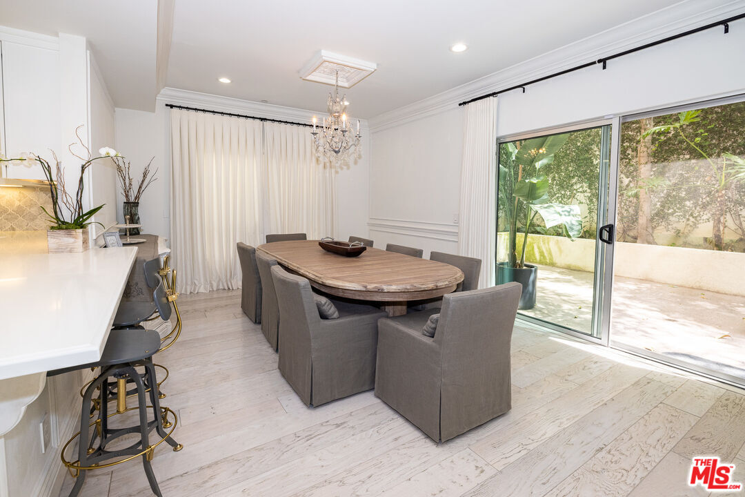1430 S Beverly Glen Blvd Unit: 102