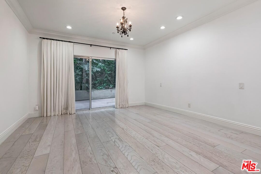 1430 S Beverly Glen Blvd Unit: 102