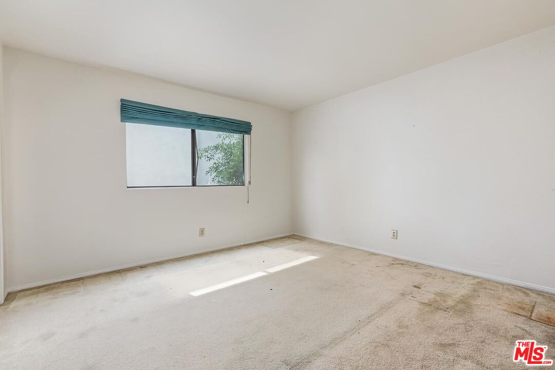 3417 Oakmont View Dr