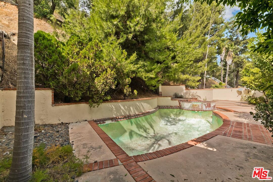 3417 Oakmont View Dr