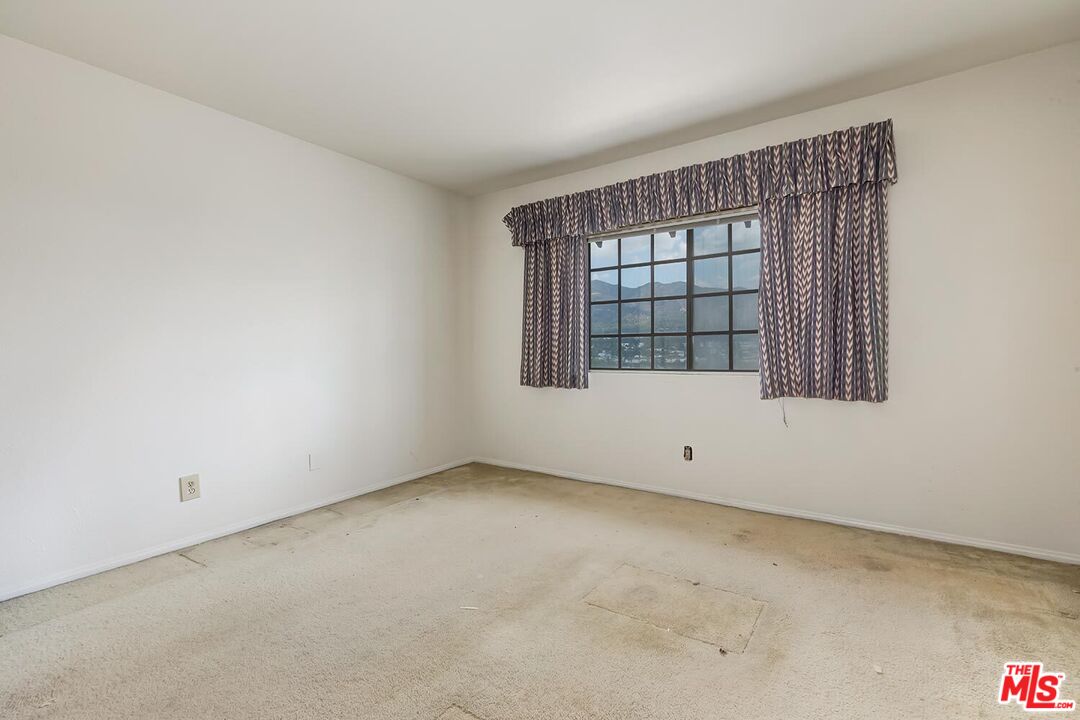 3417 Oakmont View Dr