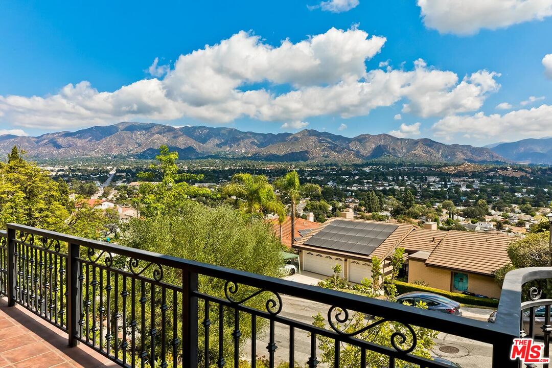 3417 Oakmont View Dr