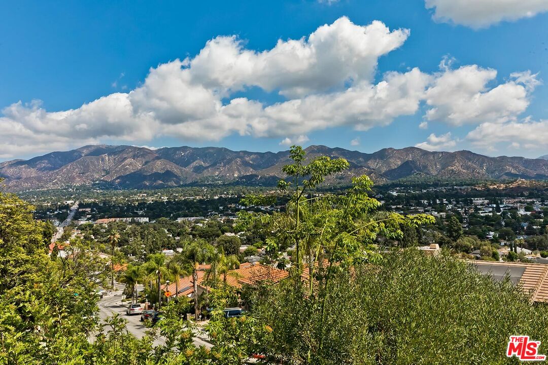 3417 Oakmont View Dr