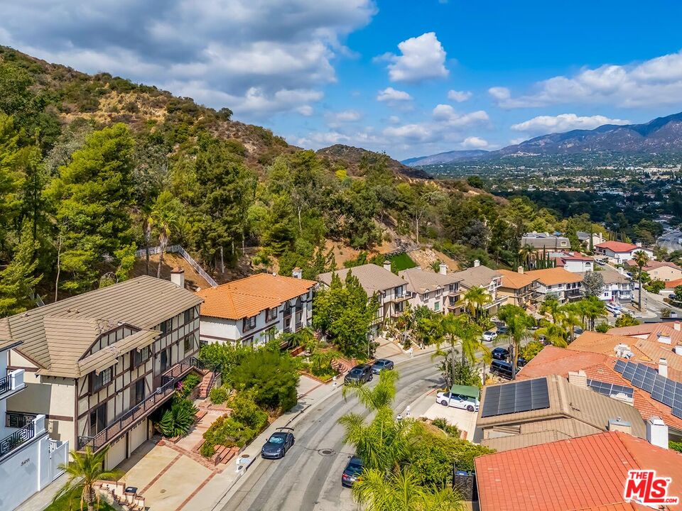 3417 Oakmont View Dr