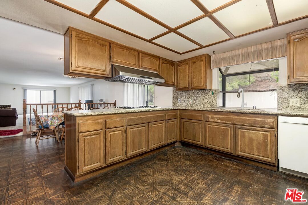 3417 Oakmont View Dr