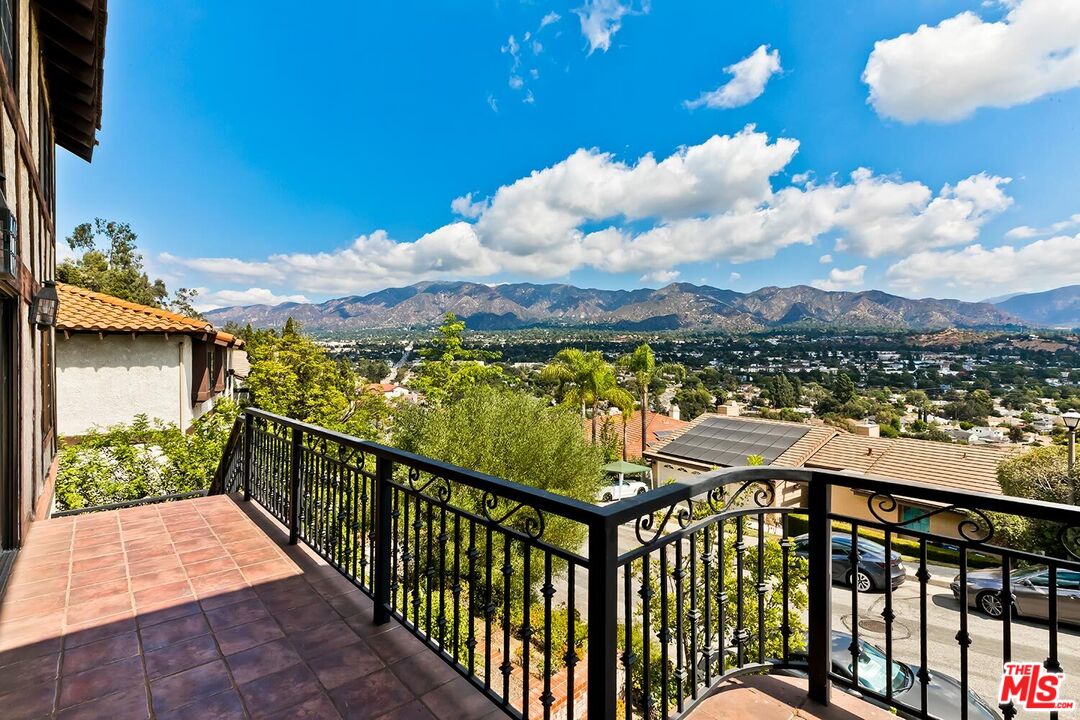 3417 Oakmont View Dr