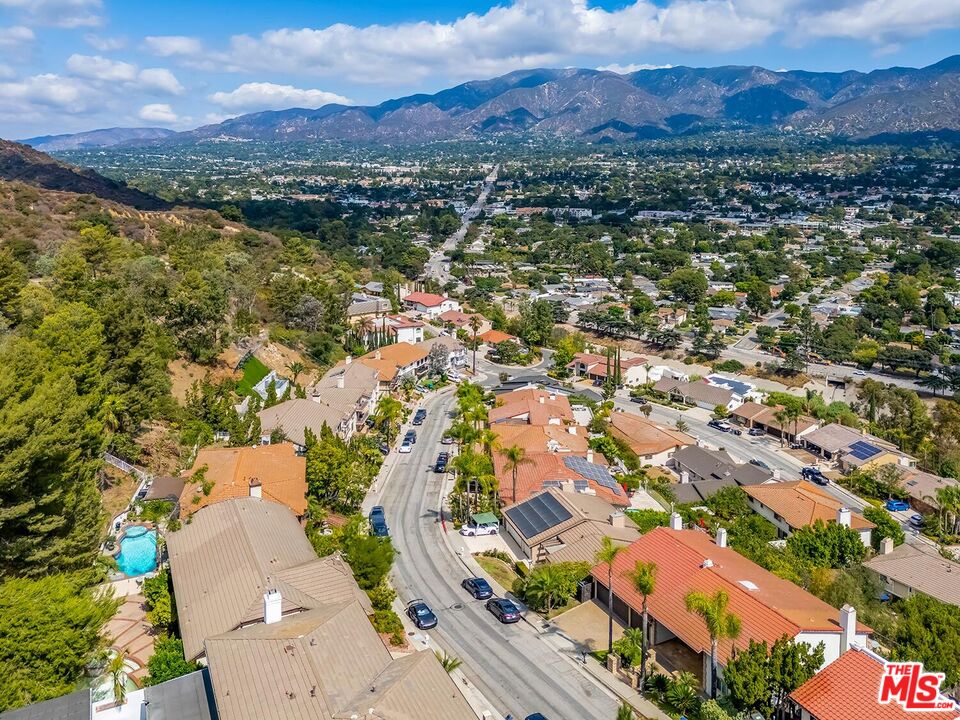 3417 Oakmont View Dr