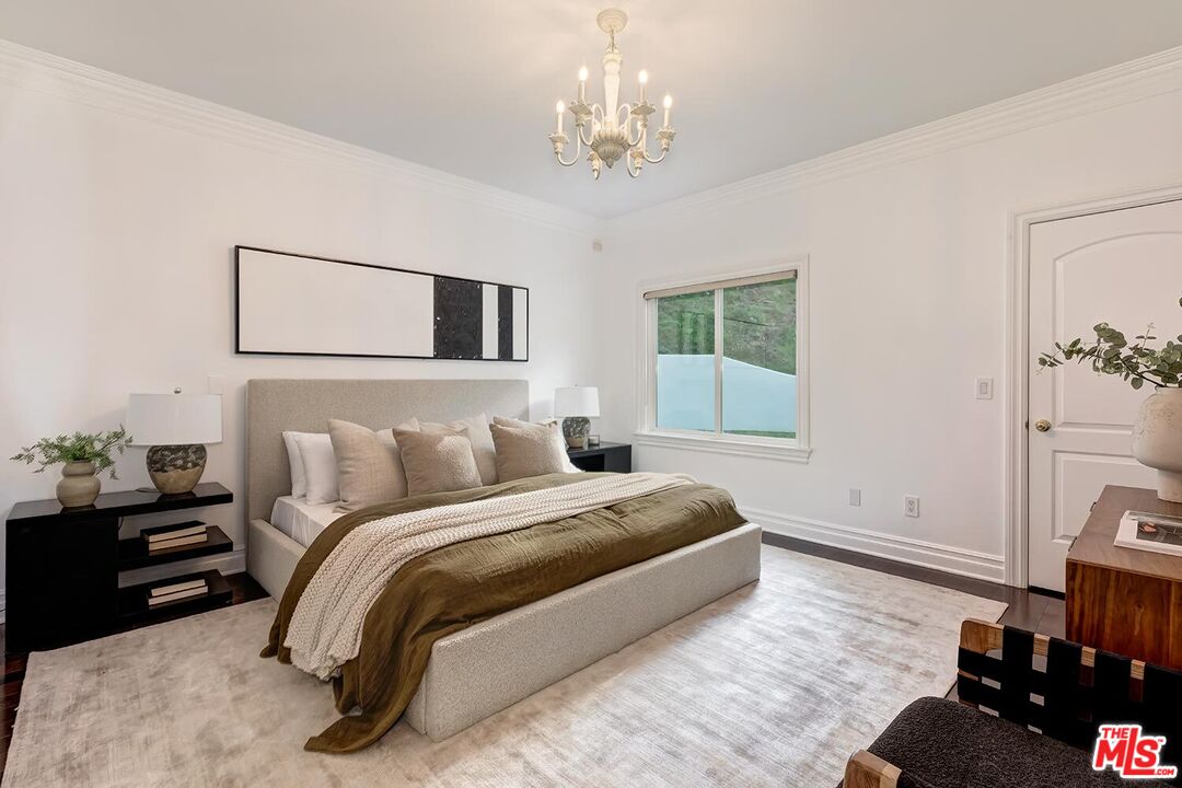 732 Saint Katherine Dr