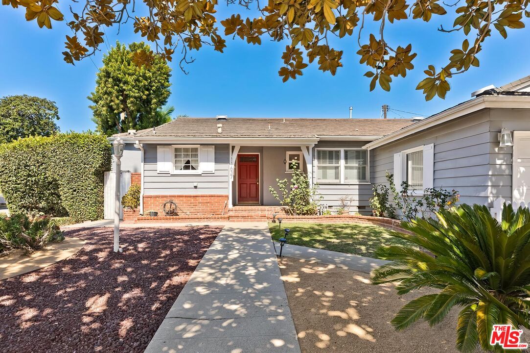 11637 Charnock Rd