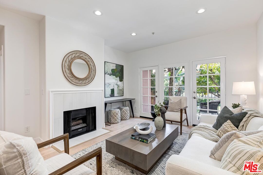 1522 S Saltair Ave Unit: 101