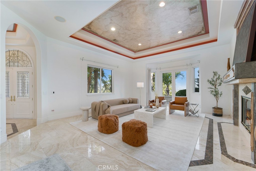 4235 E Cerro Villa Drive