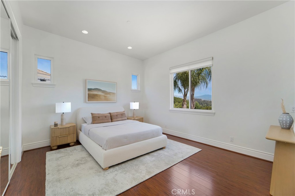 4235 E Cerro Villa Drive