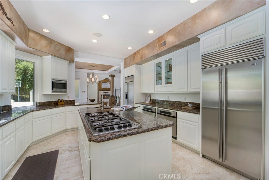 4235 E Cerro Villa Drive