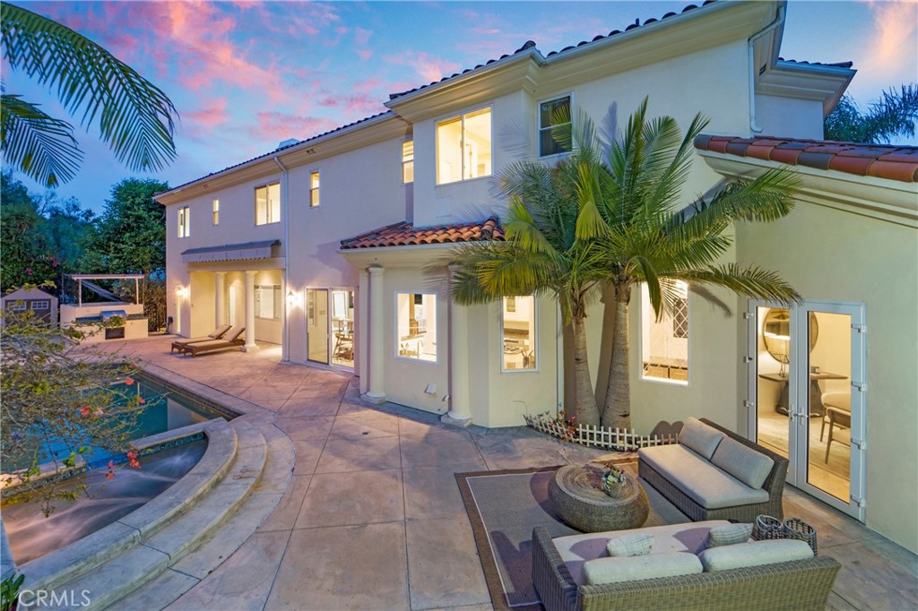 4235 E Cerro Villa Drive