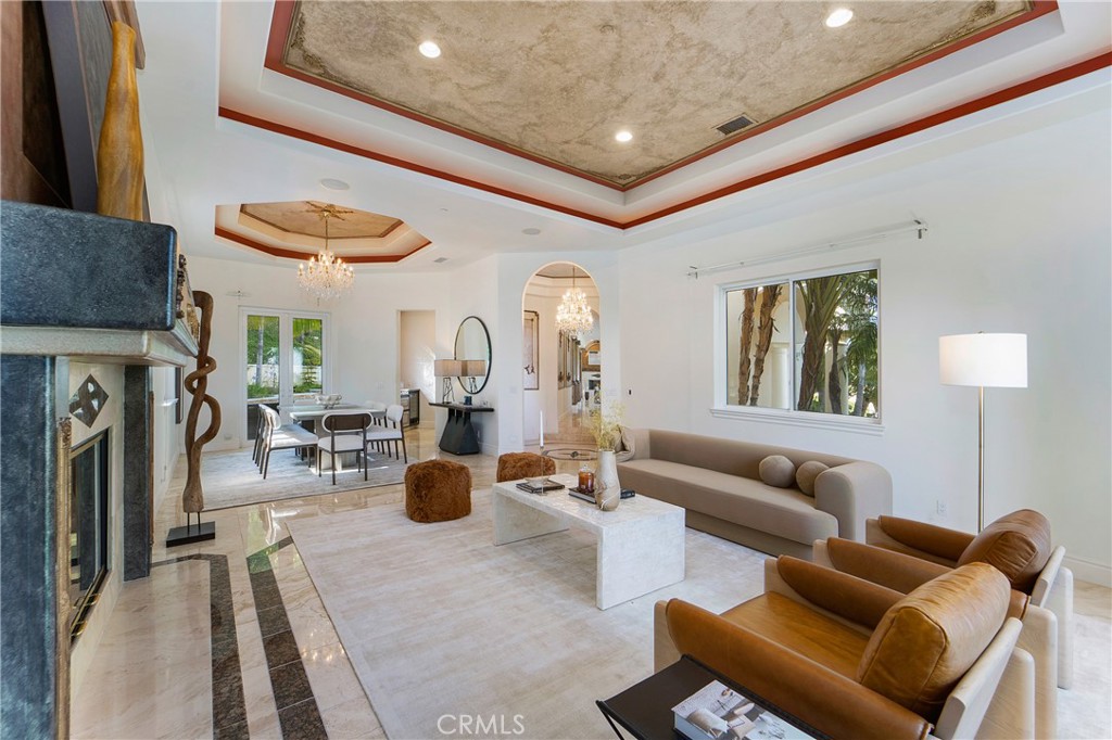 4235 E Cerro Villa Drive