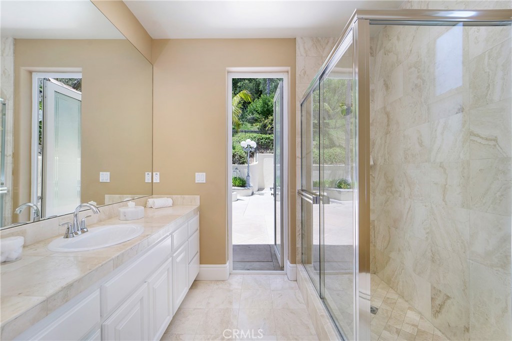 4235 E Cerro Villa Drive