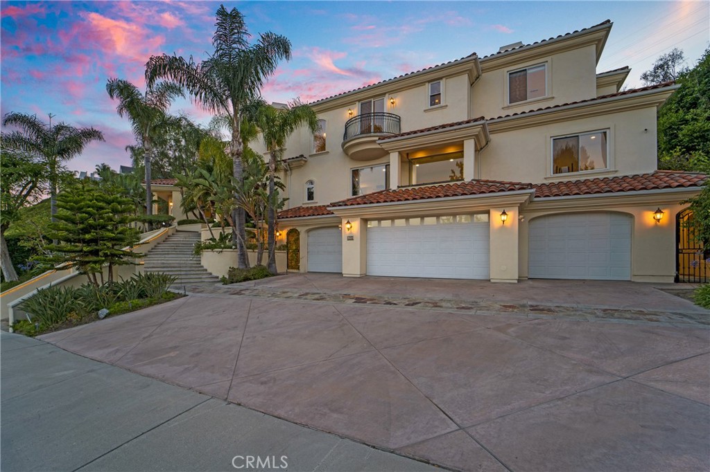 4235 E Cerro Villa Drive