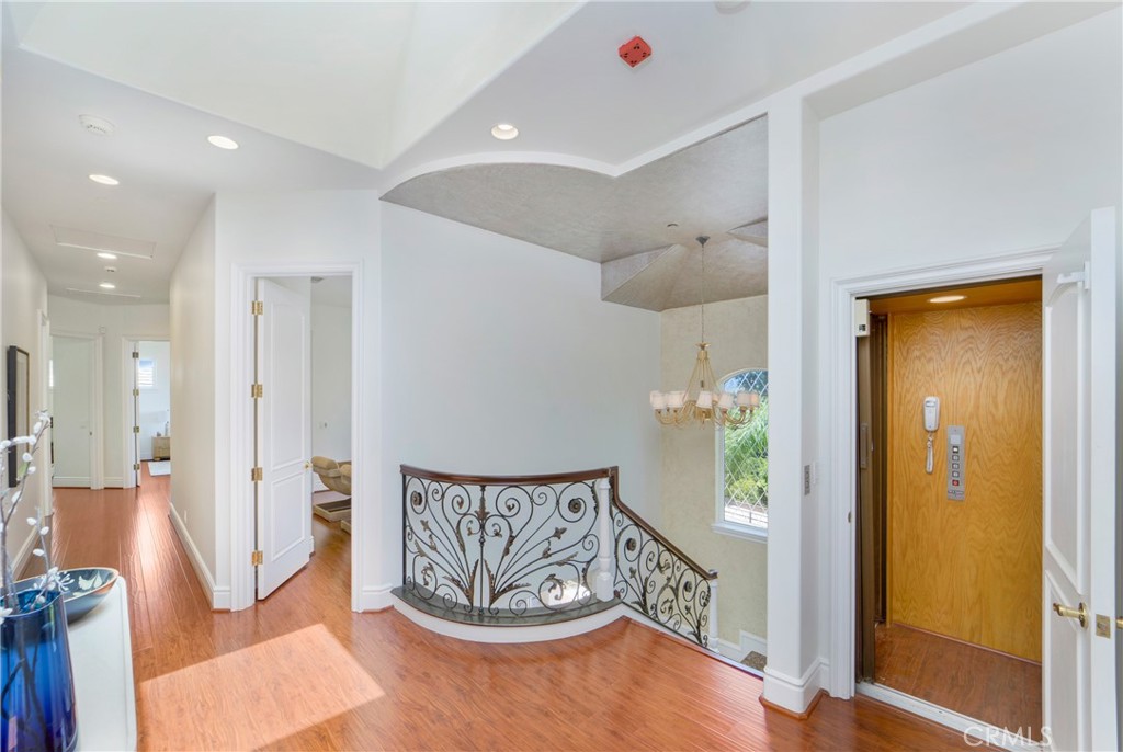 4235 E Cerro Villa Drive