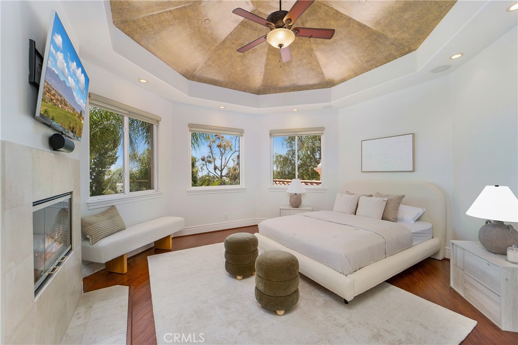 4235 E Cerro Villa Drive