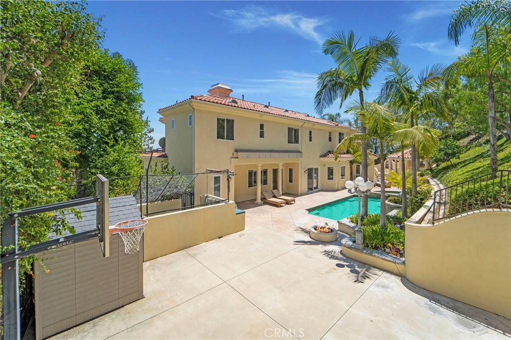4235 E Cerro Villa Drive