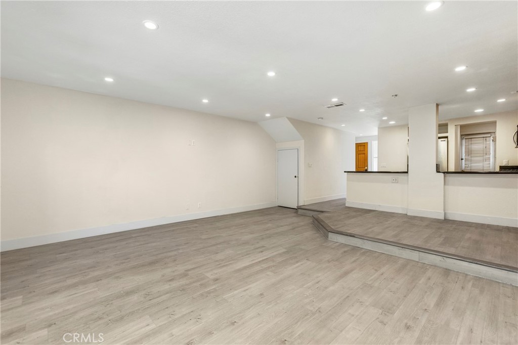 23821 Hillhurst Dr 29