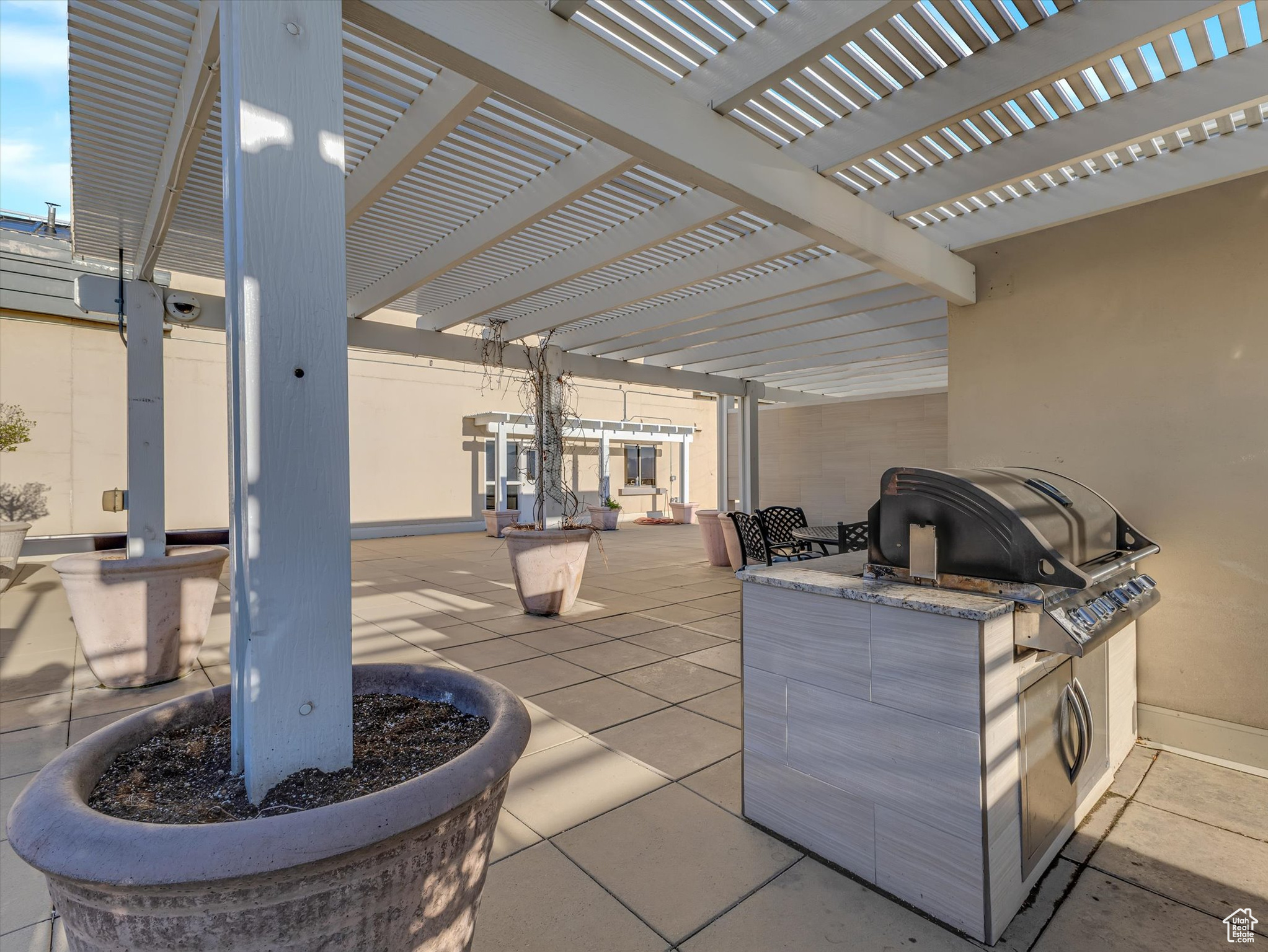 48 W BROADWAY #1401 N