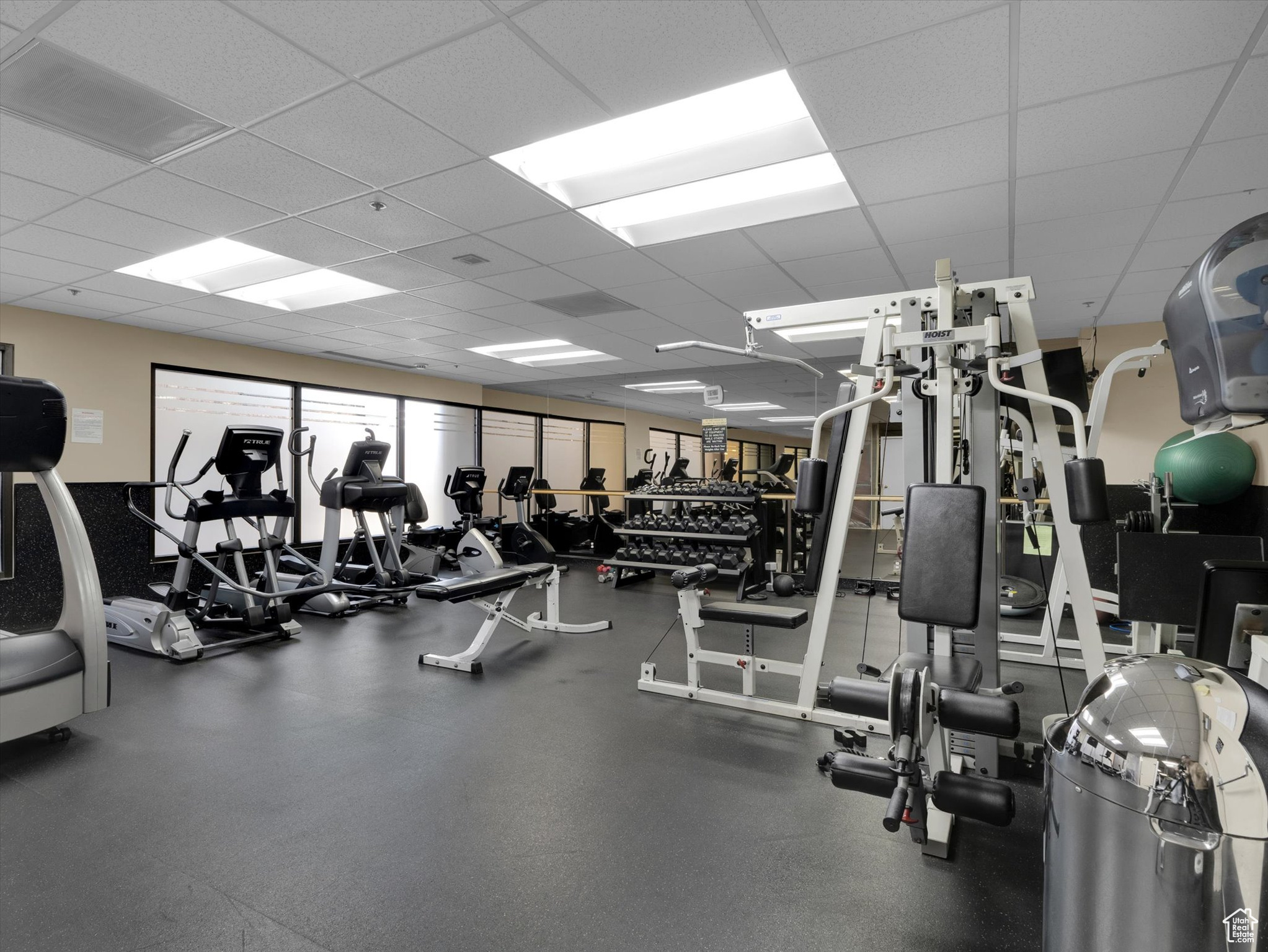 48 W BROADWAY #1401 N