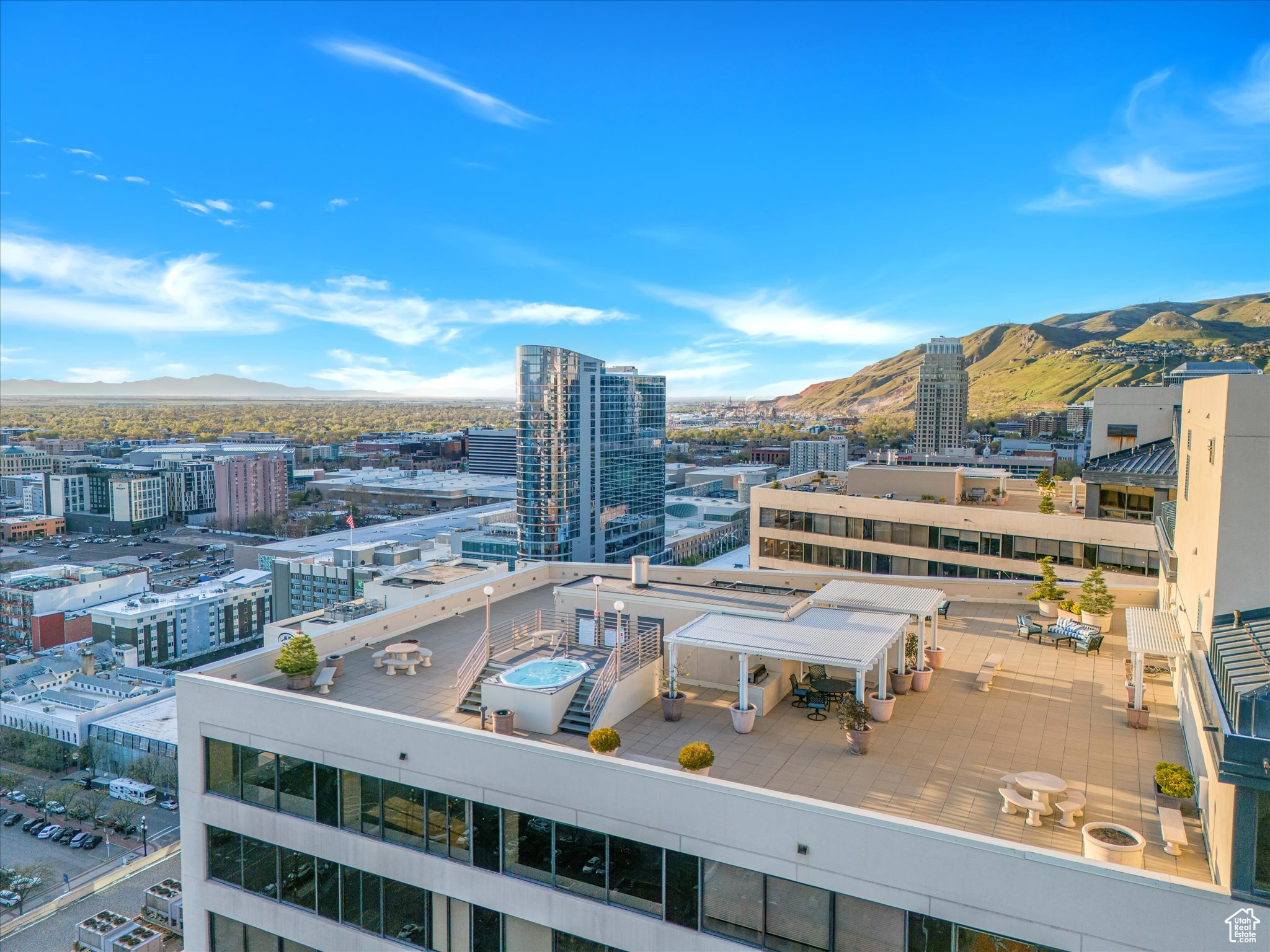 48 W BROADWAY #1401 N