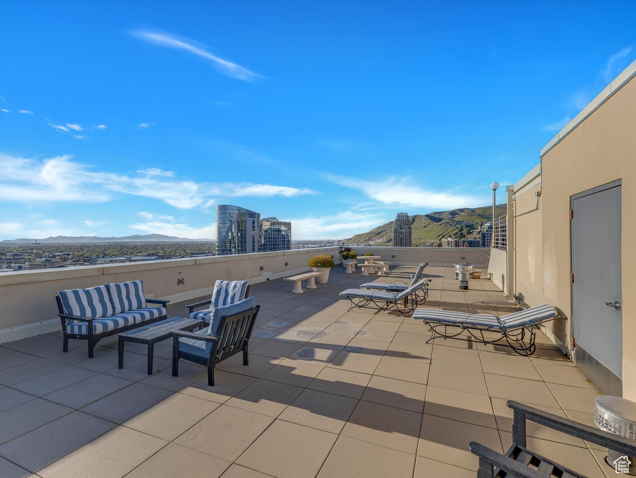 48 W BROADWAY #1401 N