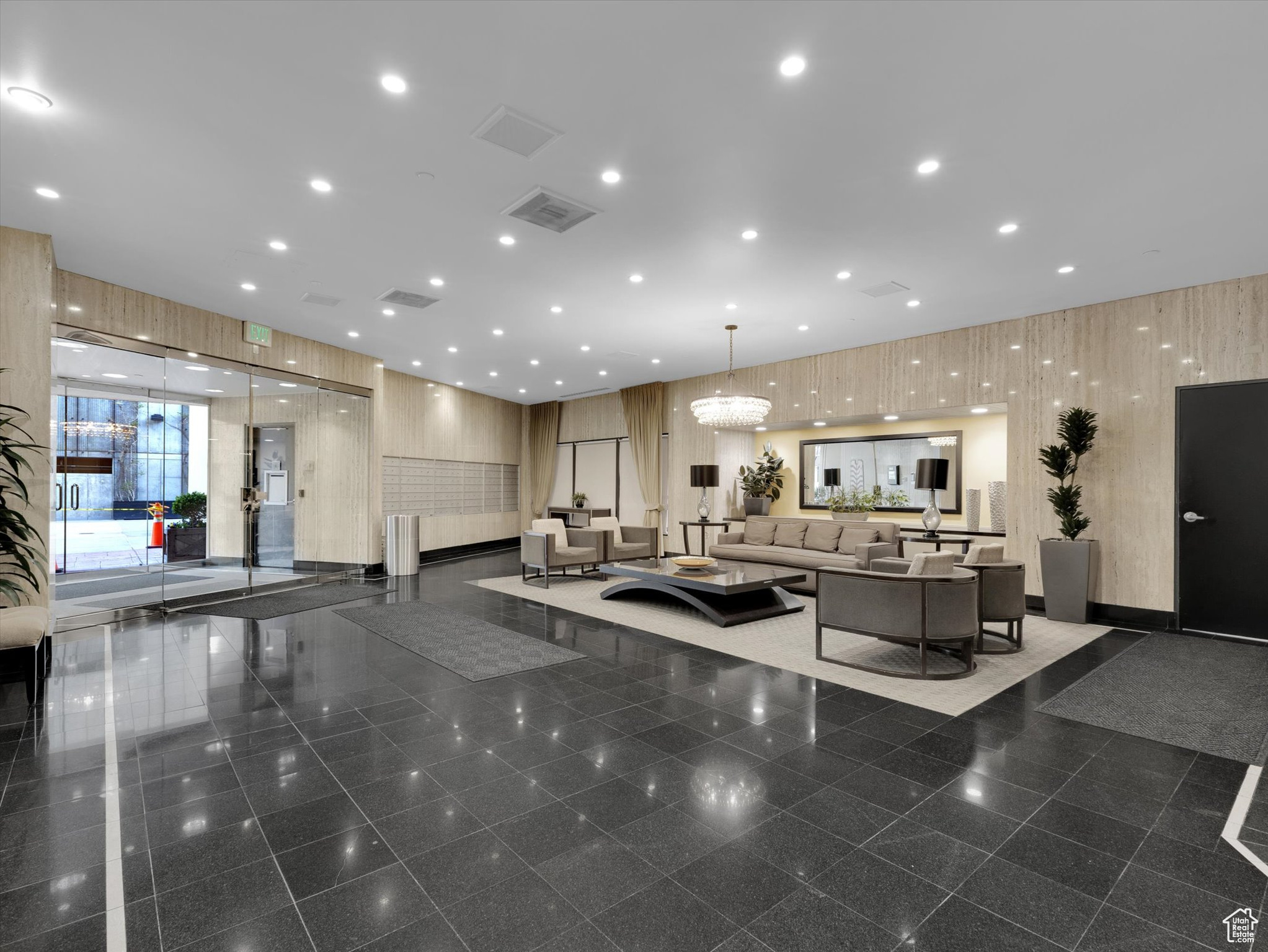 48 W BROADWAY #1401 N