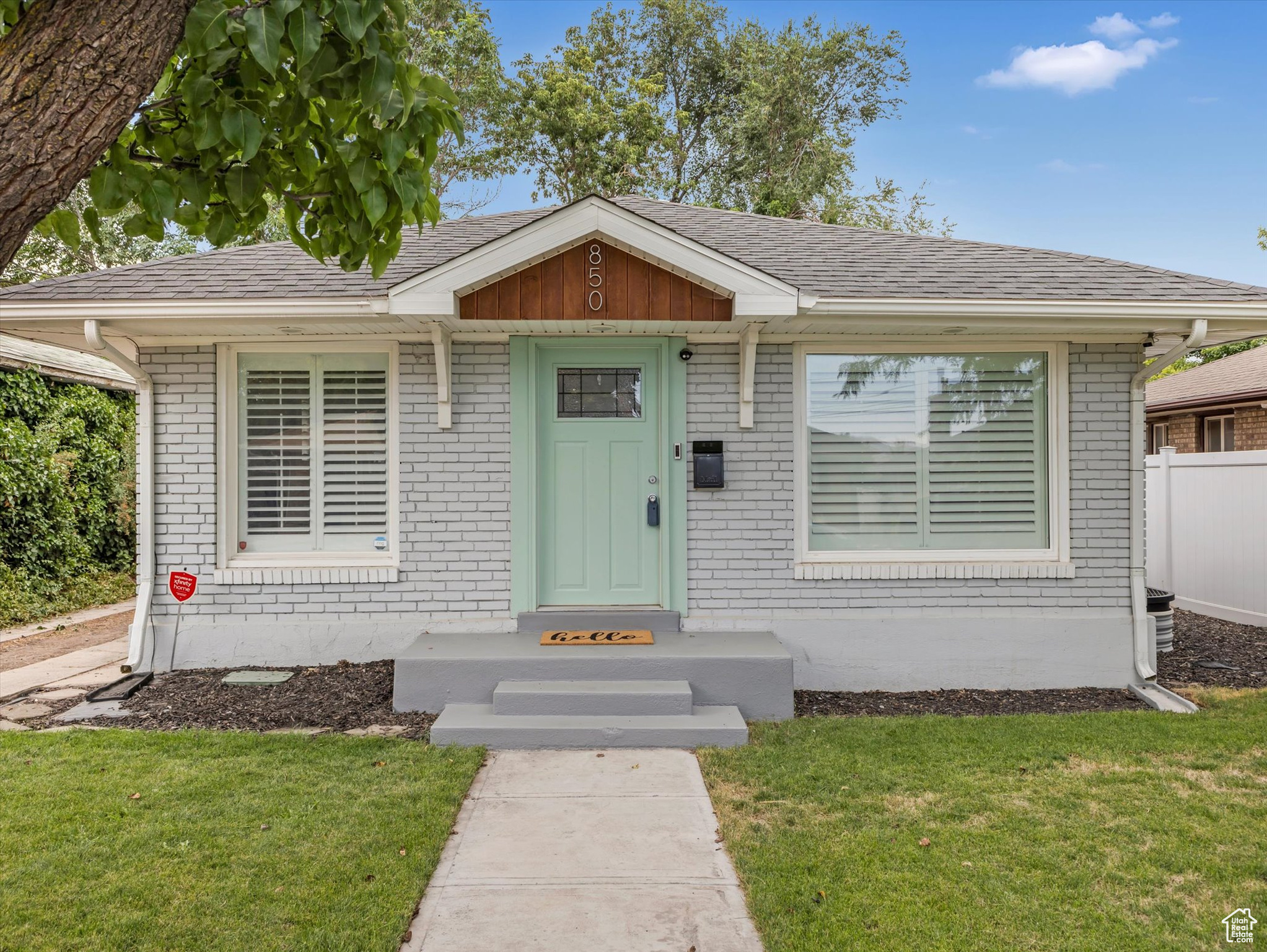 850 E ELM AVE