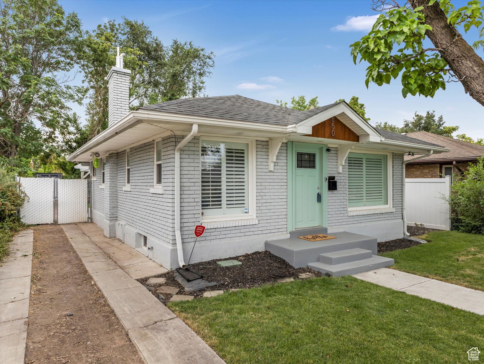 850 E ELM AVE