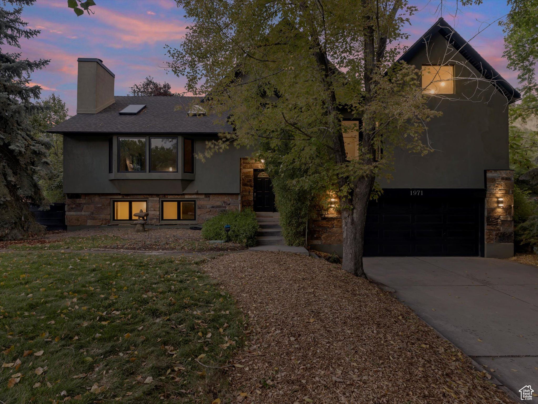 1971 E FOREST CREEK LN