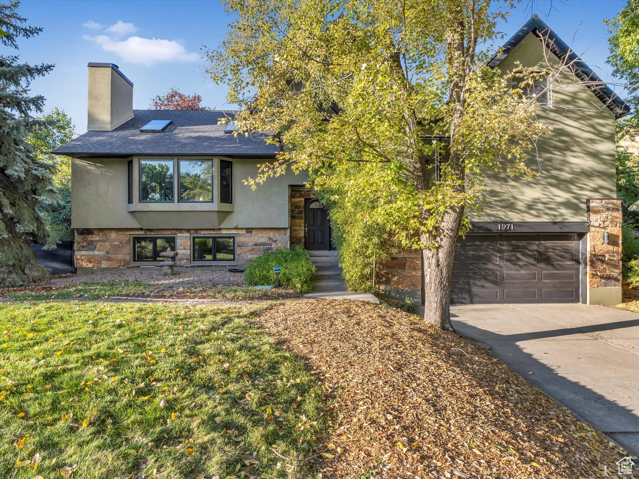 1971 E FOREST CREEK LN