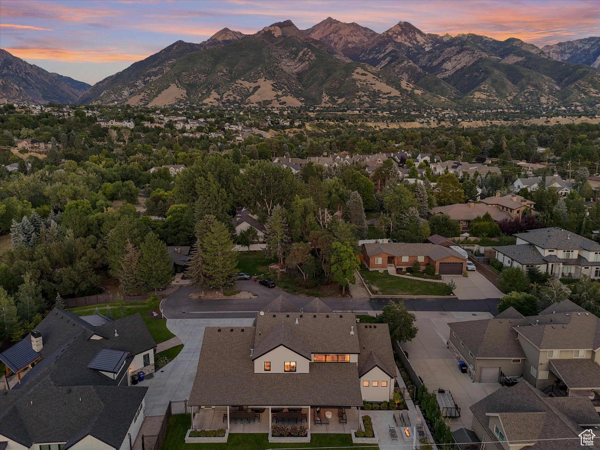 8138 S WILLOW CREEK CV