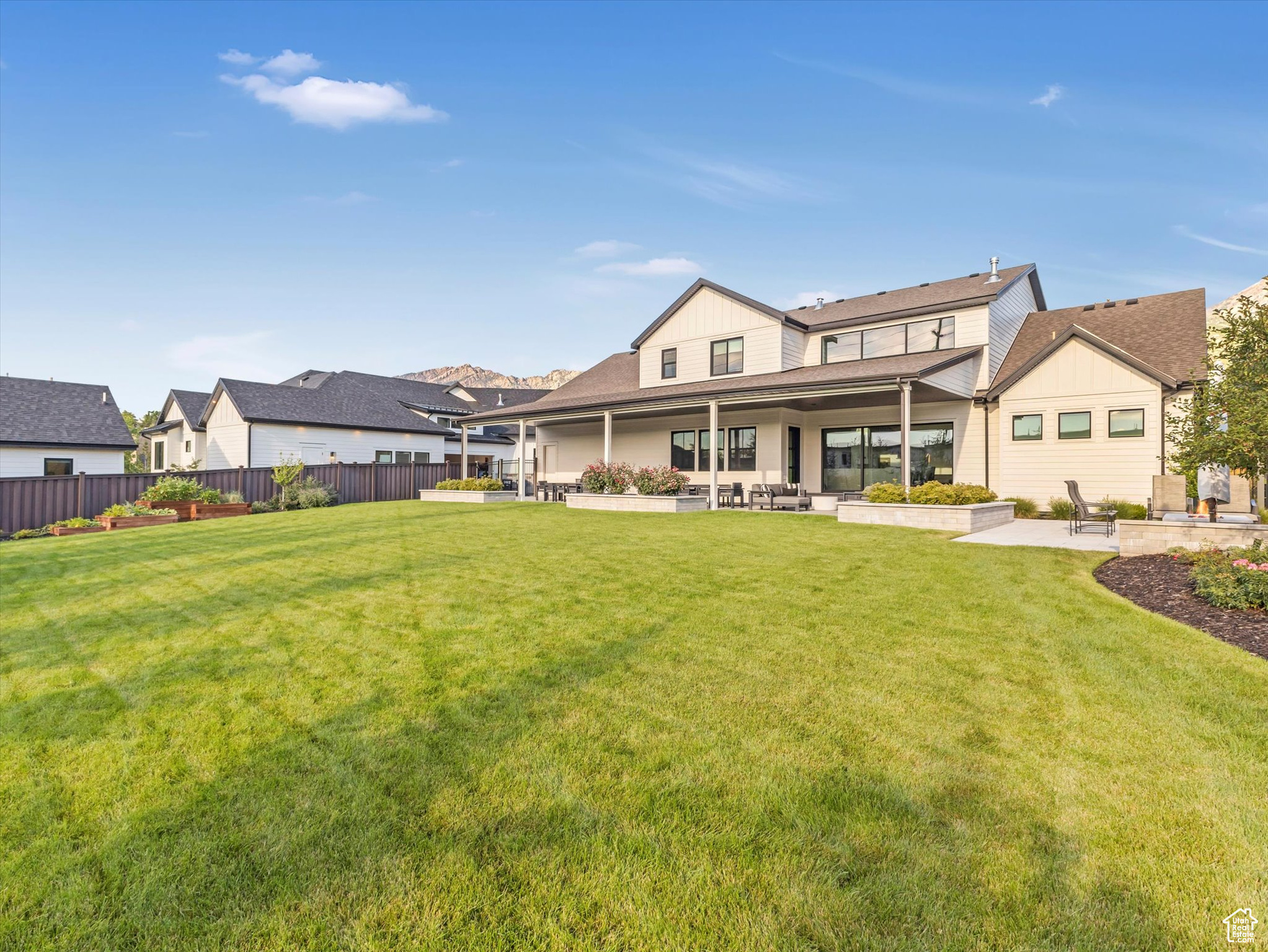 8138 S WILLOW CREEK CV