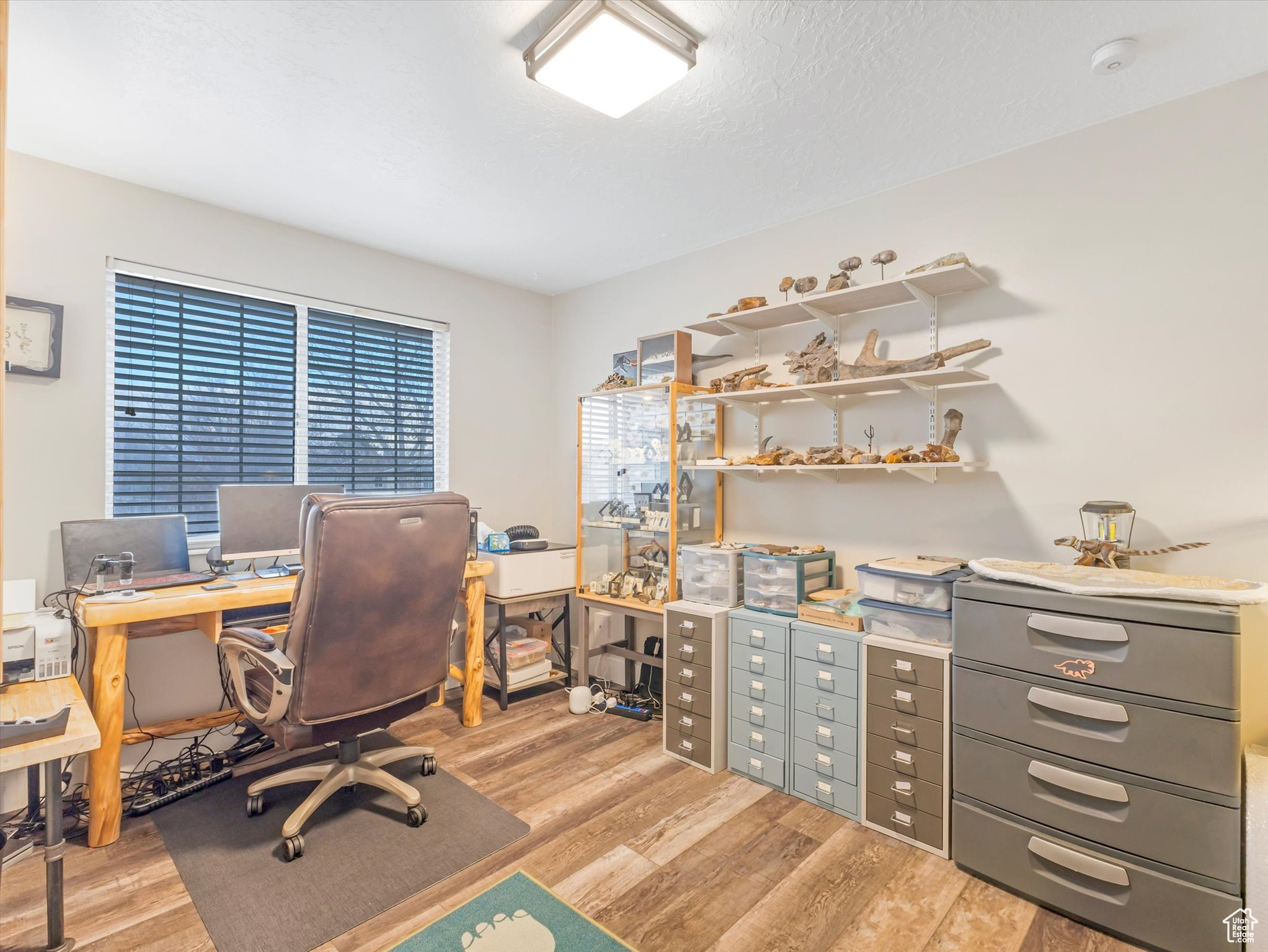 4935 W ASPEN PARK DR