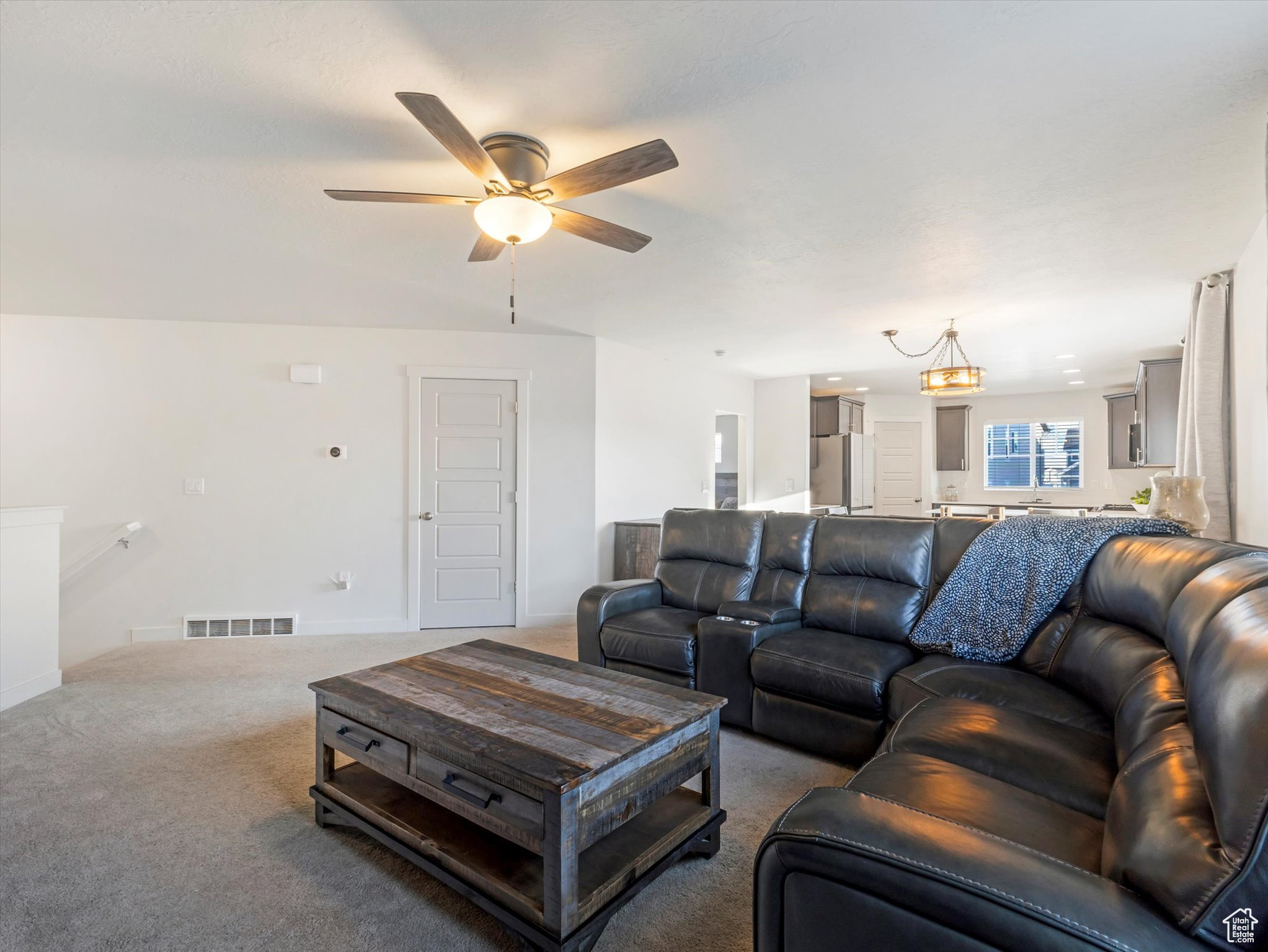 1075 W SAGEWOOD DR
